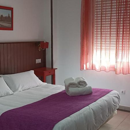 Hostal Dona Isabel Majadahonda Extérieur photo