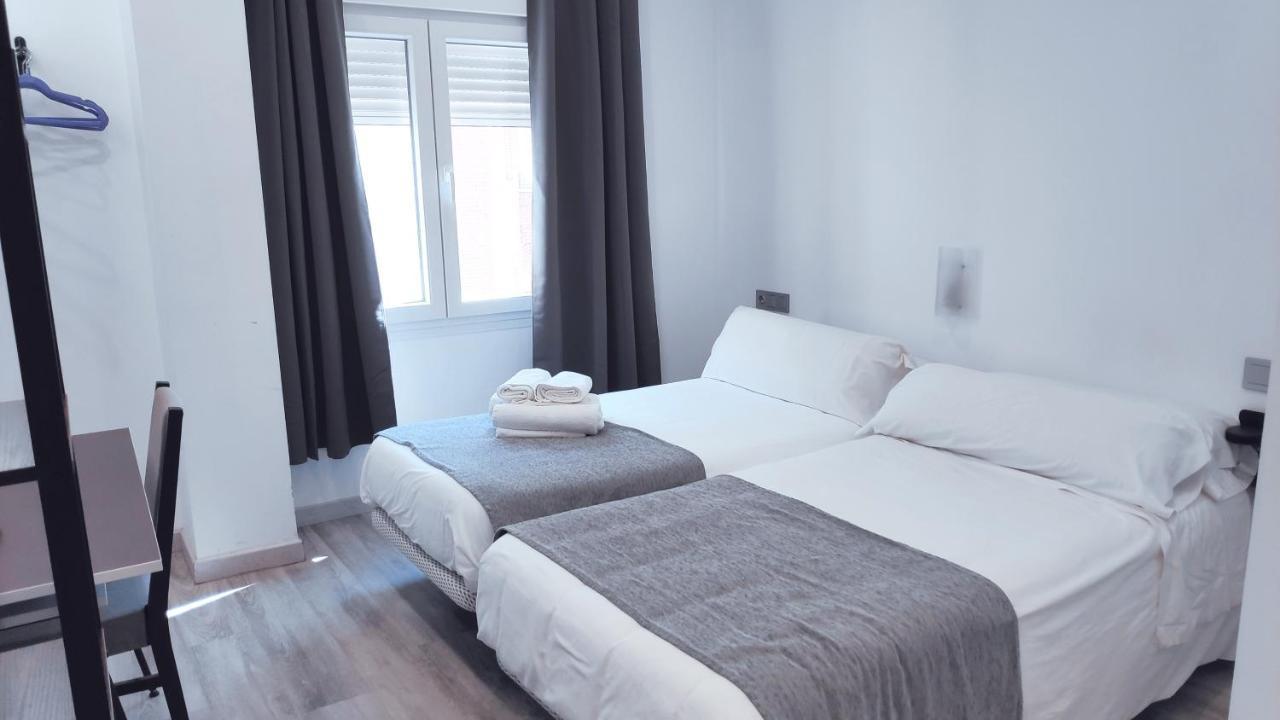 Hostal Dona Isabel Majadahonda Extérieur photo