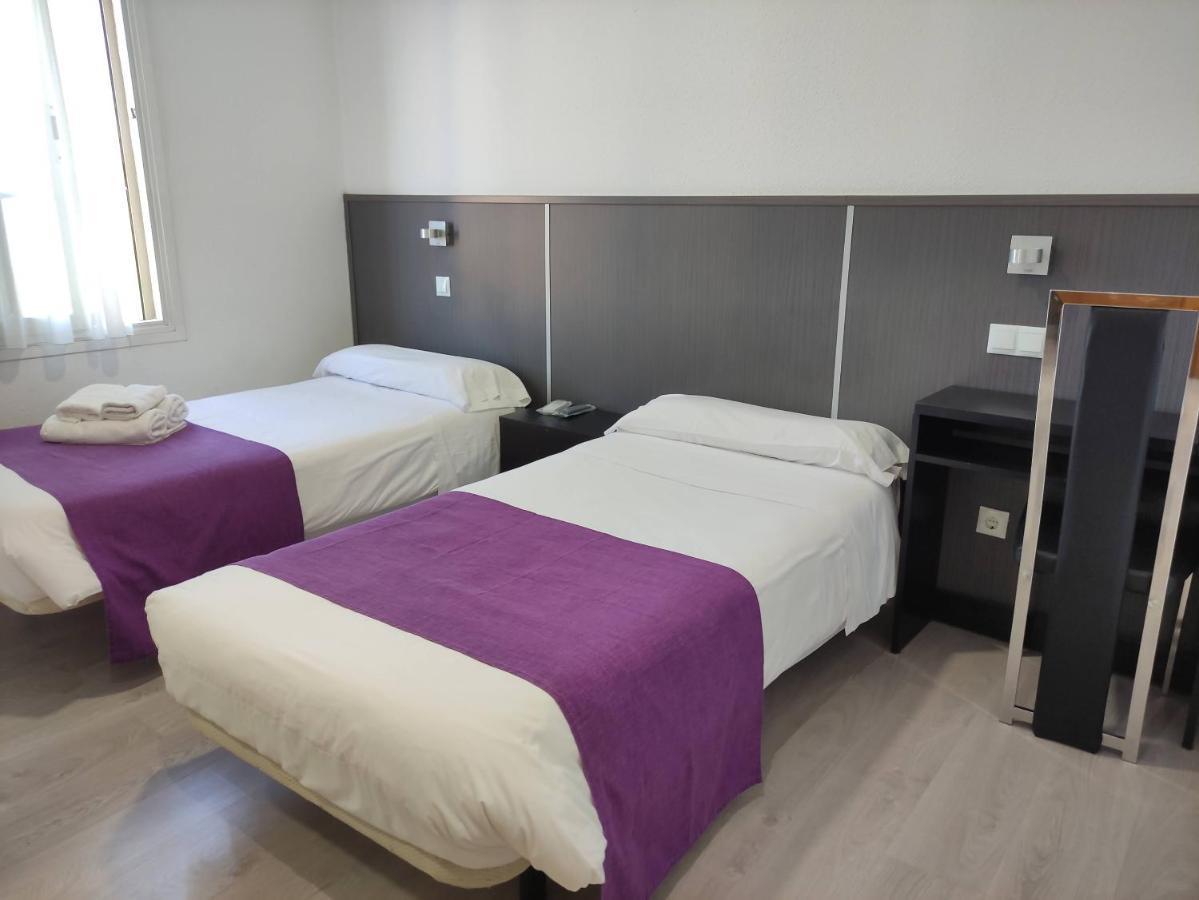 Hostal Dona Isabel Majadahonda Extérieur photo