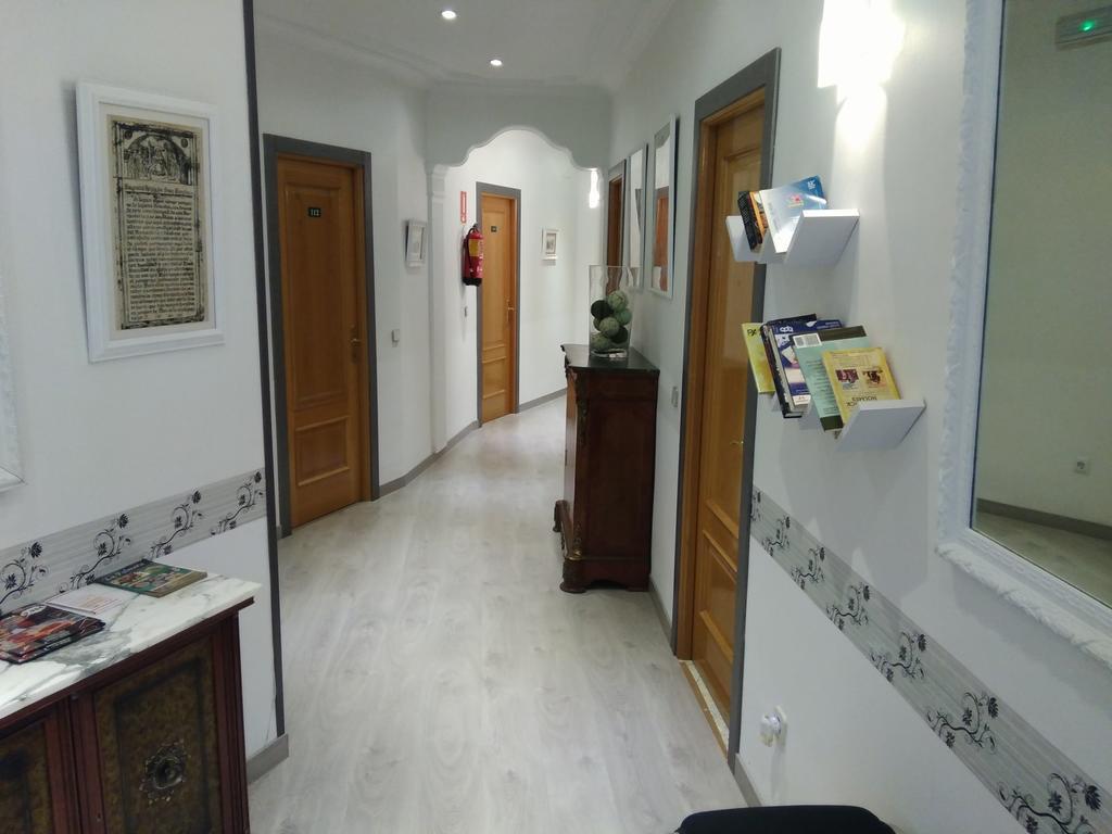 Hostal Dona Isabel Majadahonda Extérieur photo