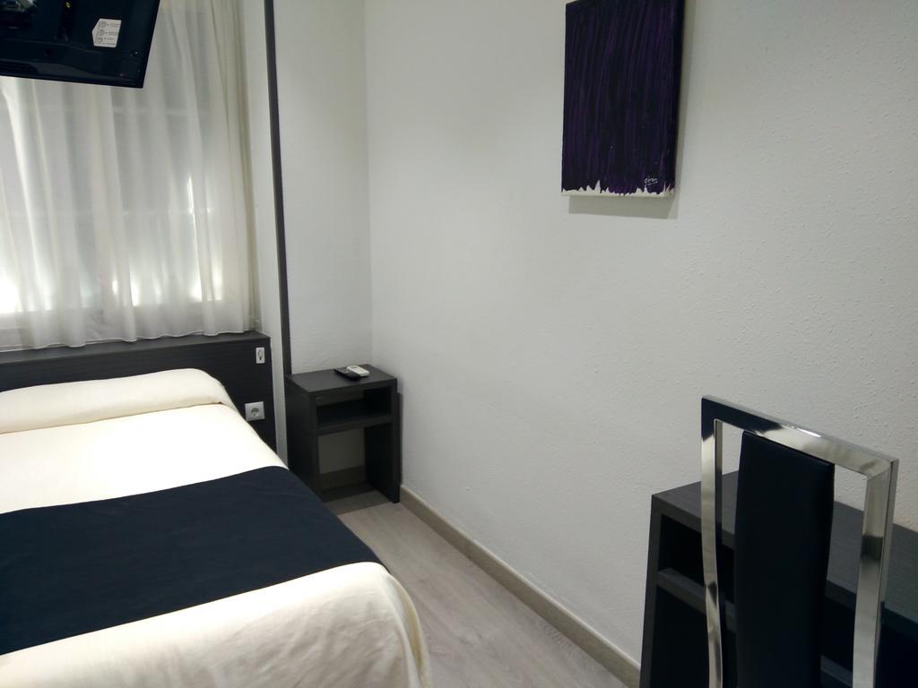 Hostal Dona Isabel Majadahonda Extérieur photo