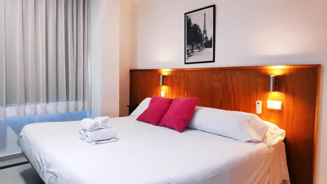 Hostal Dona Isabel Majadahonda Extérieur photo