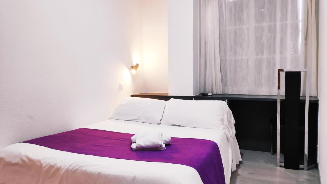 Hostal Dona Isabel Majadahonda Extérieur photo