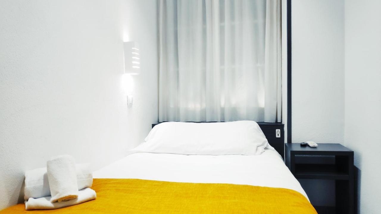 Hostal Dona Isabel Majadahonda Extérieur photo