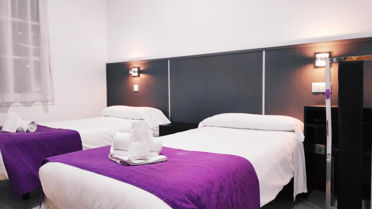 Hostal Dona Isabel Majadahonda Extérieur photo