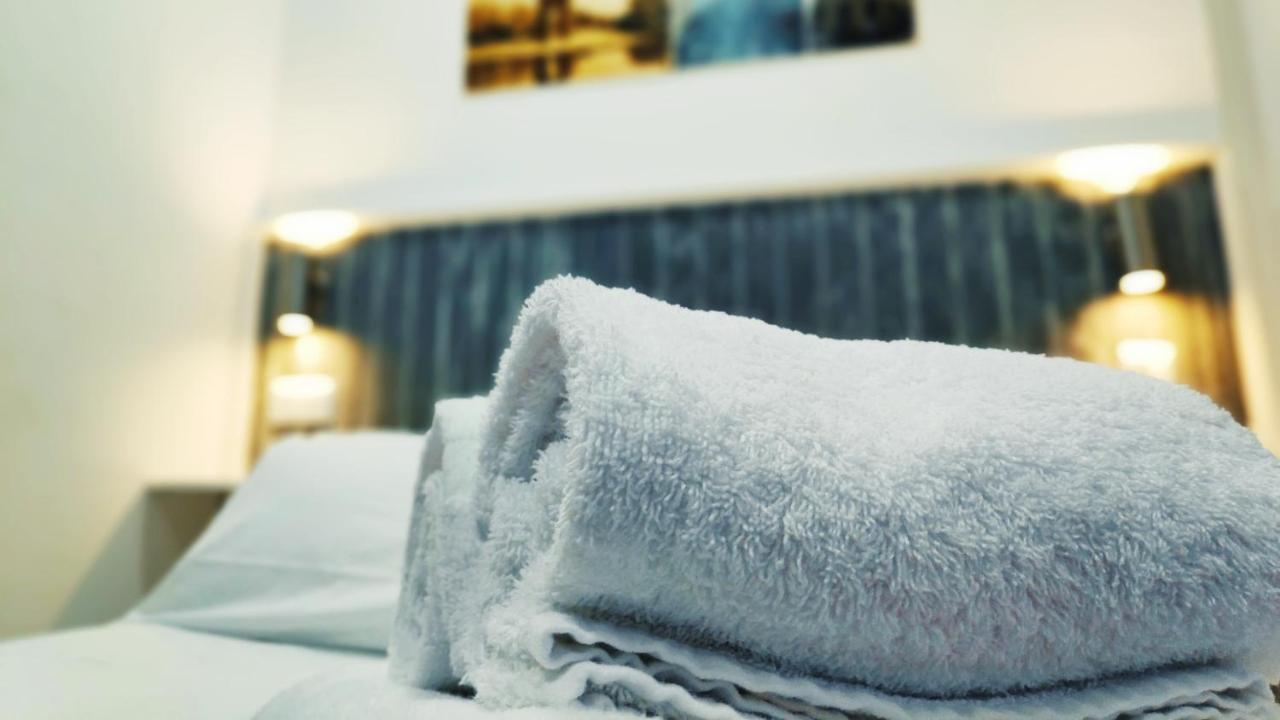 Hostal Dona Isabel Majadahonda Extérieur photo